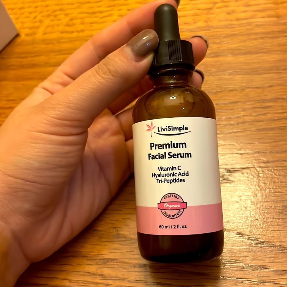 LiviSimple Premium Facial Serum with Vitamin C, Hyaluronic Acid, Tri- Peptides